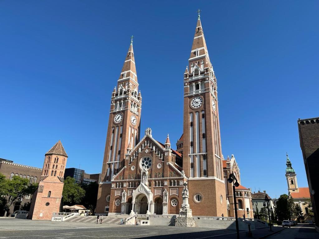 Synagoge View Loft Bestern Szeged Eksteriør bilde